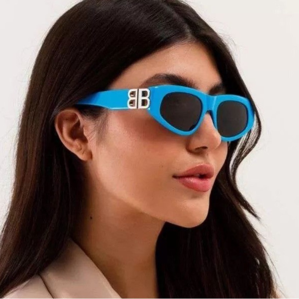 Excluded Balenciaga Sunglasses, New 325 - Picture 3 of 9